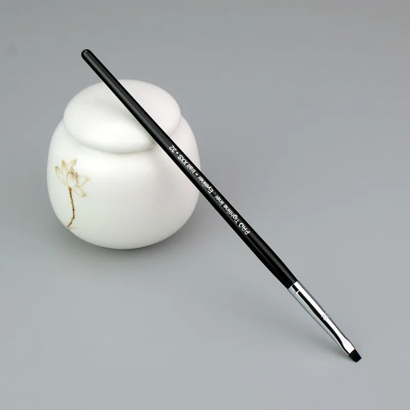 SEP #32 Pro Small Flat Tightline Eyeliner Brush – Makeup Artist Eyeliner Makeup Brush PLUSH