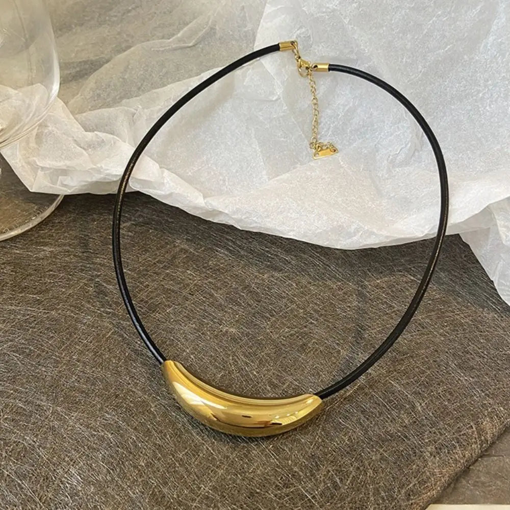 Titanium Steel Heart Magnetic Choker Necklace for Women Choker Necklace PLUSH