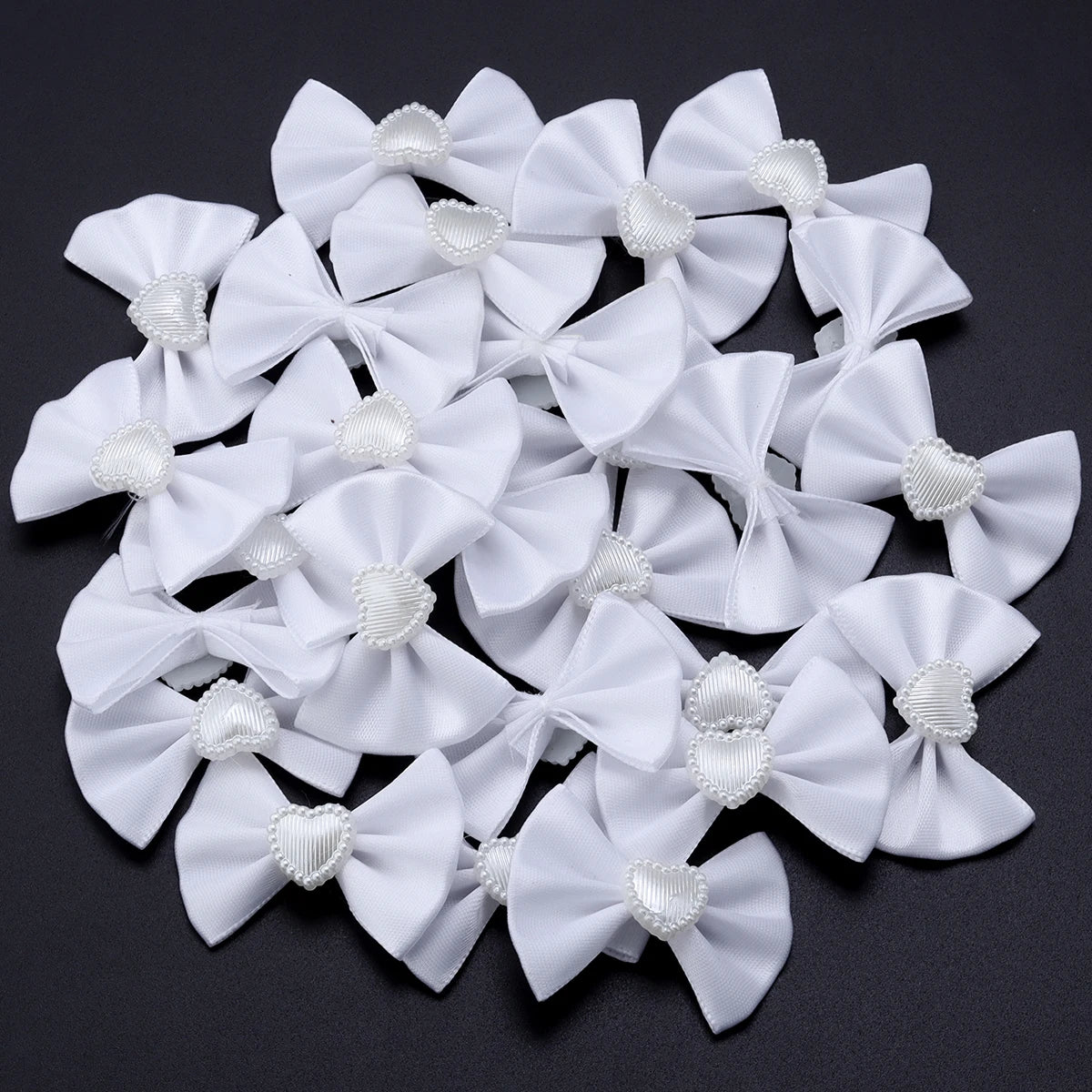 20pcs Satin Ribbon Bows with Pearl Heart – DIY Hair & Gift Decor Bow Appliques PLUSH White