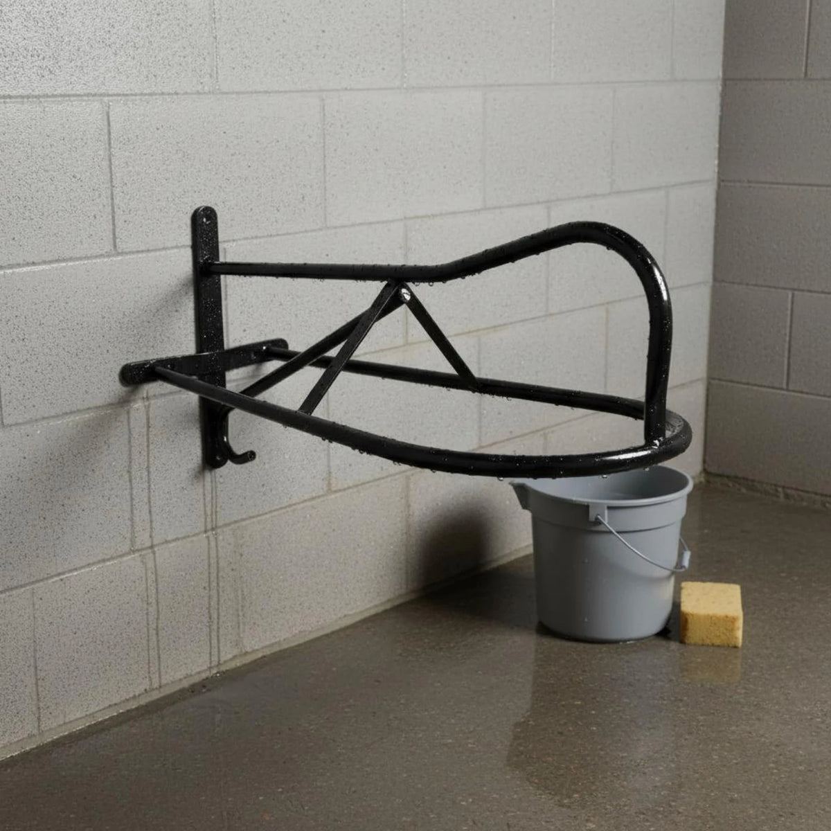 Wall-Mounted Black Metal Saddle Rack – Curved Support & Brace Saddle Rack PLUSH