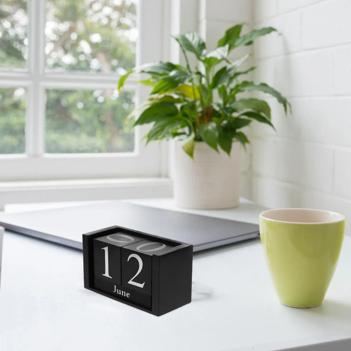 Vintage Wooden Block Flip Calendar – Reusable Desk Décor Desk Block Calendar PLUSH