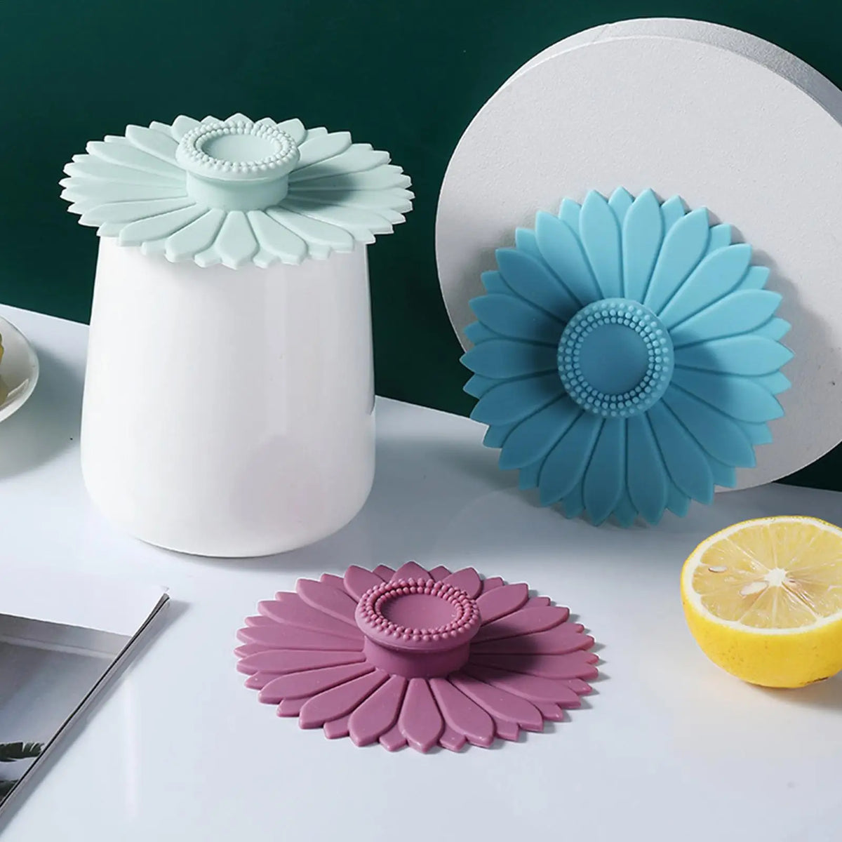 Silicone Cup Lid with Handle – Dustproof Leakproof Mug Cover Silicone Mug Lid PLUSH