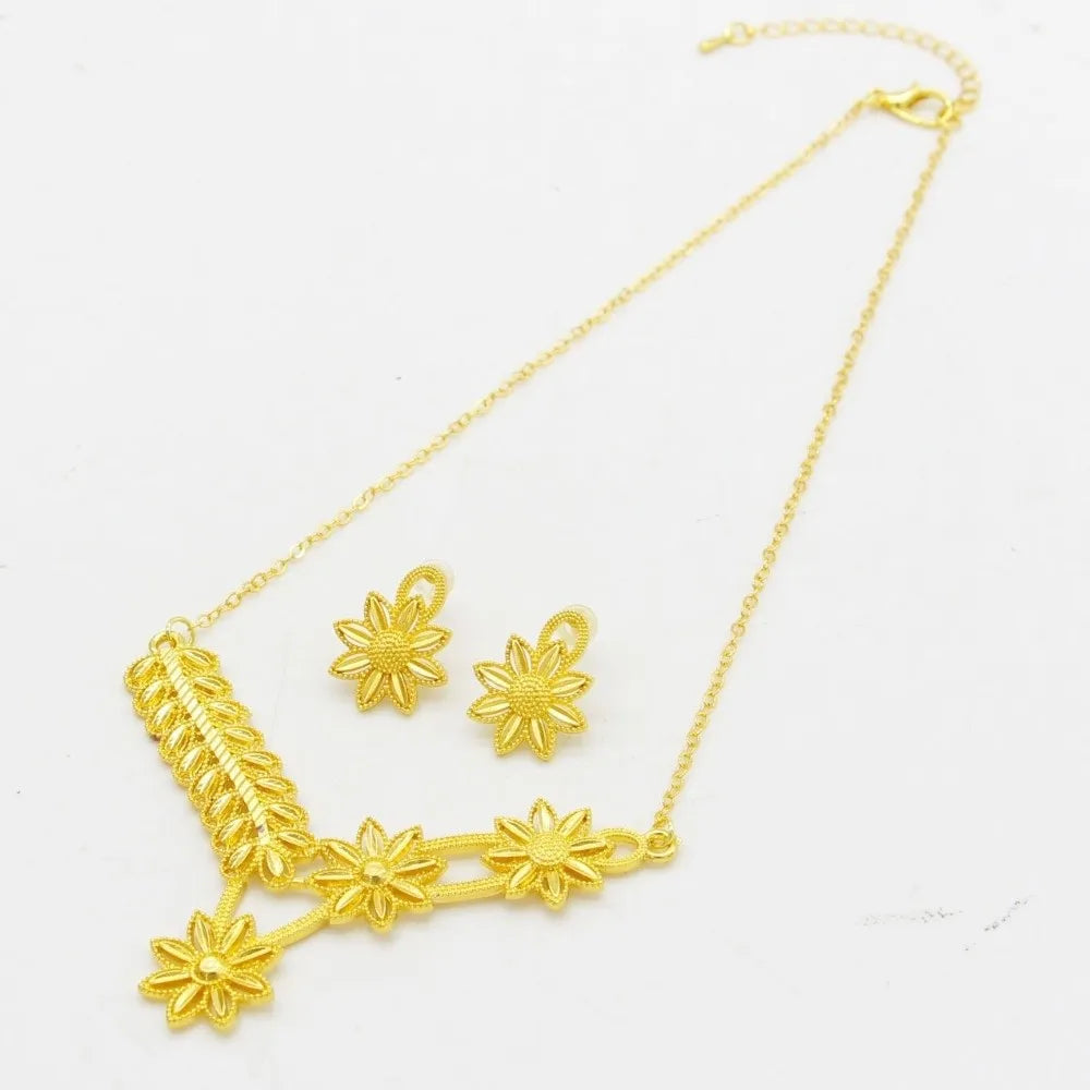 Vintage Gold Flower Jewelry Set – Necklace & Stud Earrings Jewelry Set PLUSH