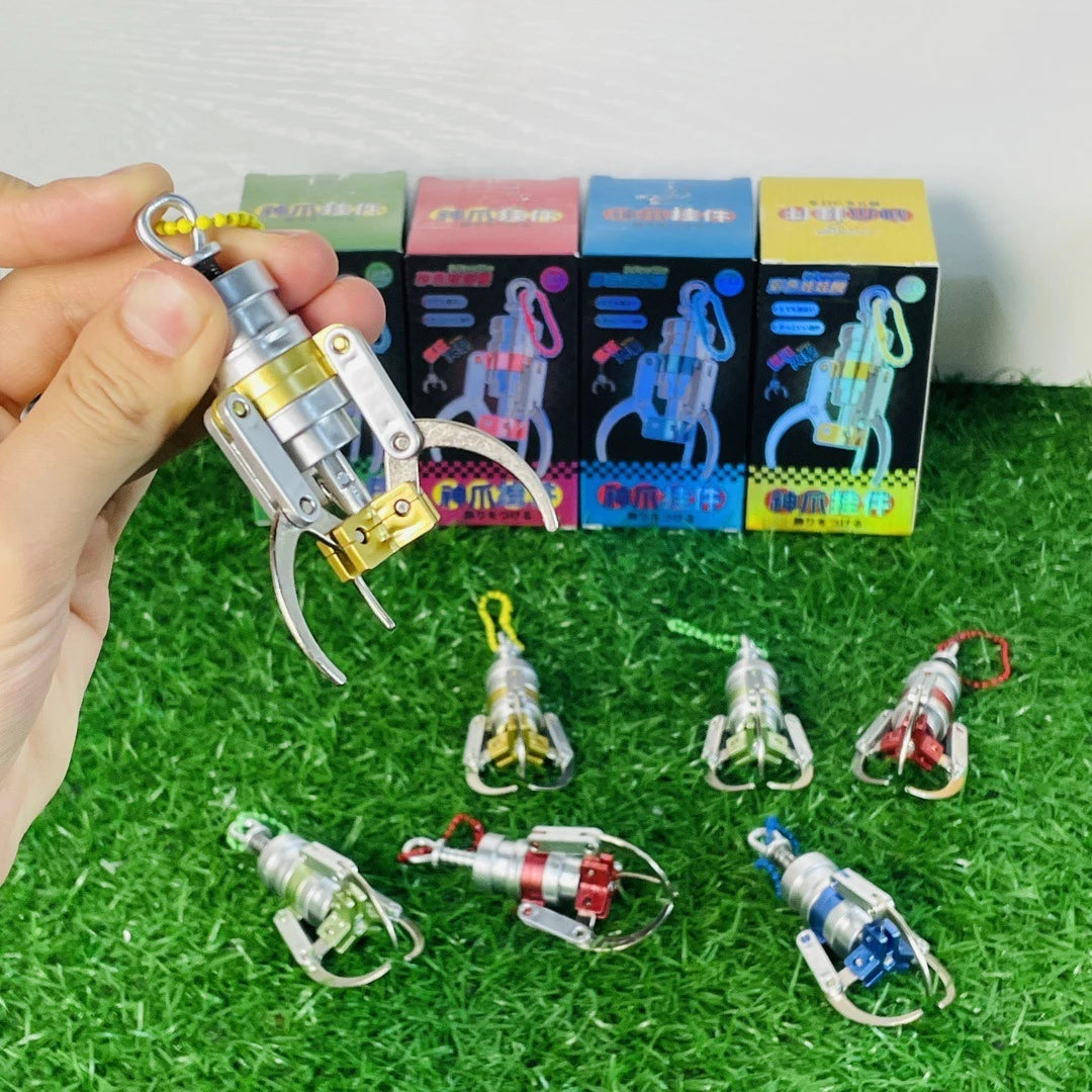 Mini Claw Machine Keychain – Fidget Toy & Backpack Charm Novelty Keychain Toy PLUSH