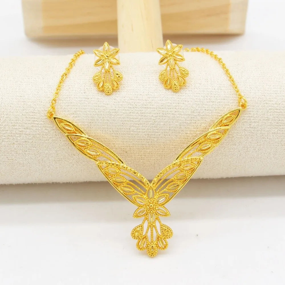 Vintage Gold Flower Jewelry Set – Necklace & Stud Earrings Jewelry Set PLUSH Style D