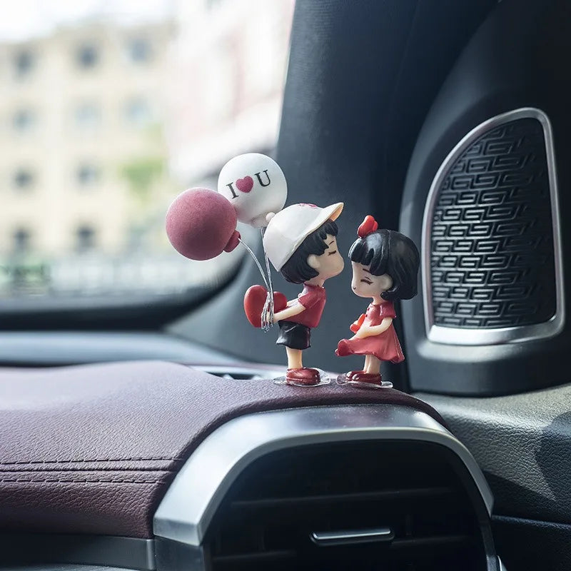 2pcs Couple Kiss Car Dashboard Ornament – Cute Resin Decor Car Dashboard Ornament PLUSH