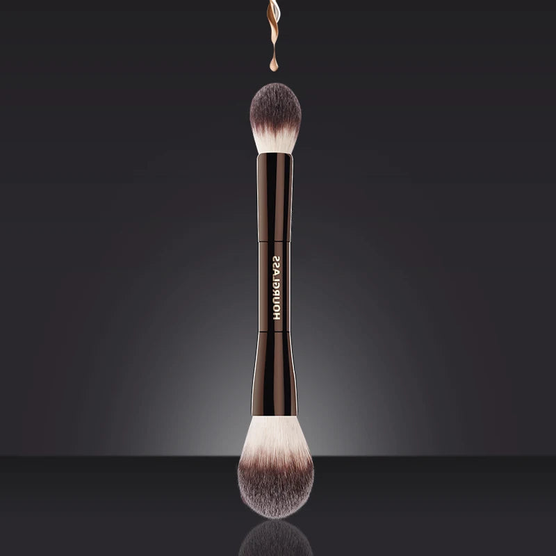 Hourglass No.18 Veil Powder Brush – Soft Fiber Double Head Powder Makeup Brush PLUSH