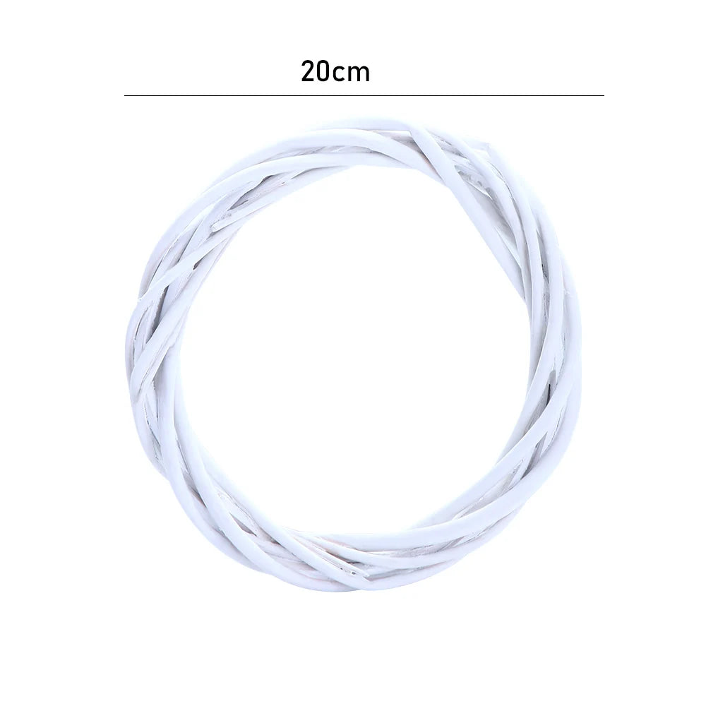 White Rattan Wicker Wreath Ring – Christmas Hanging Ornament Christmas Wreath Ring PLUSH 20cm