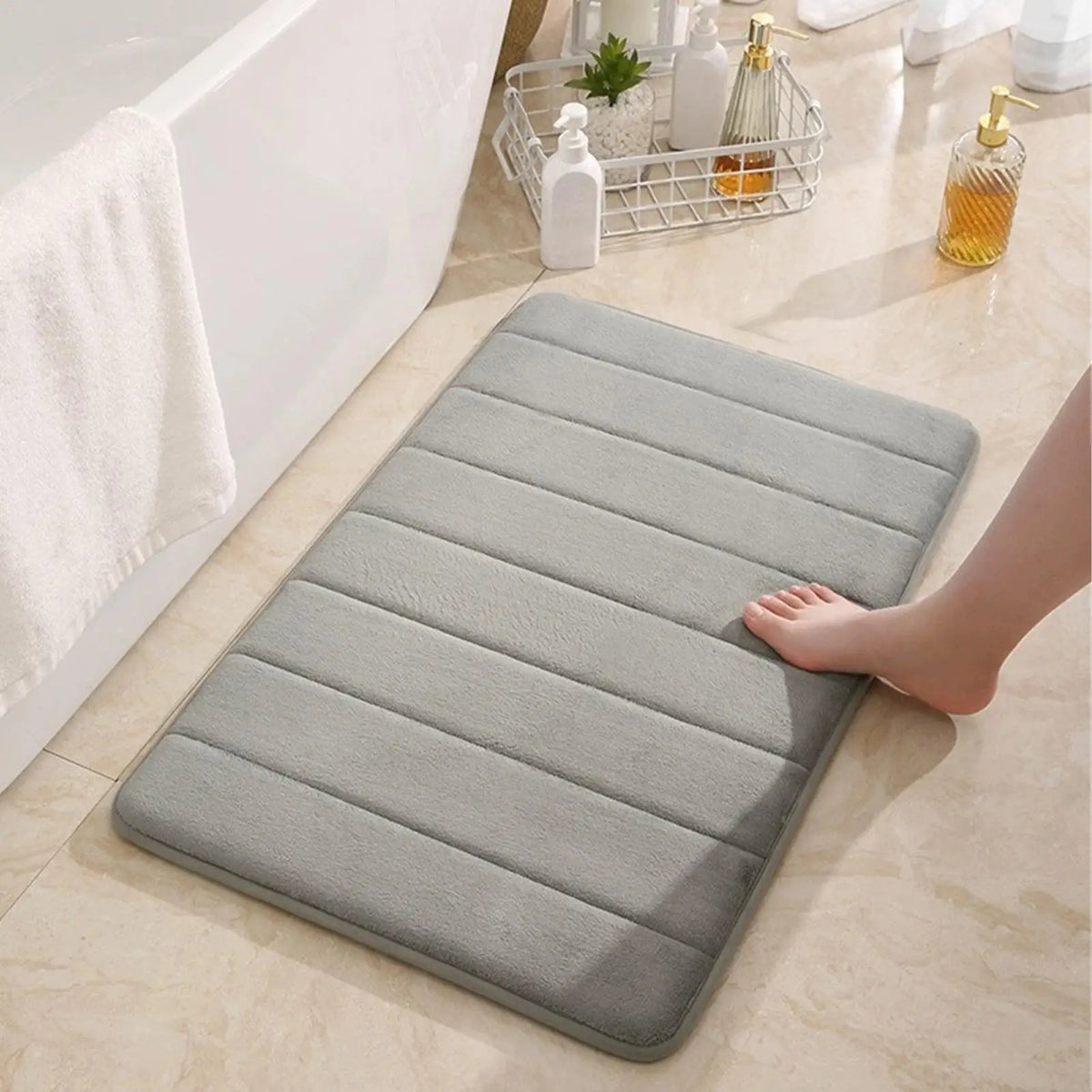 Absorbent Non-Slip Bath Mat – Soft Fleece Bathroom Rug Bath Mat PLUSH