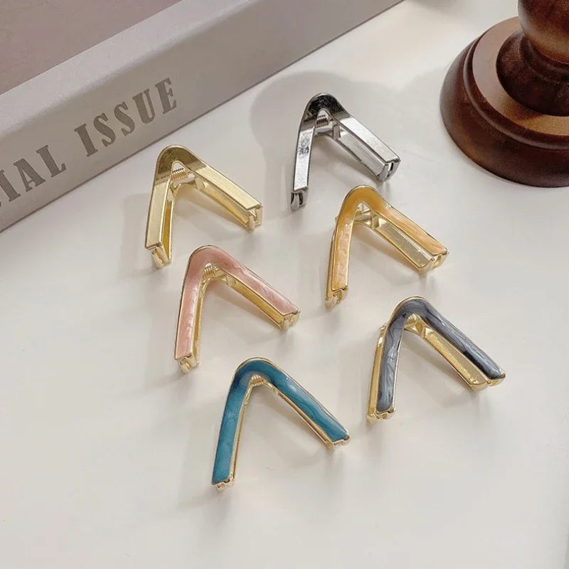 V-Shaped Mini Claw Hair Clip – Golden Metal Korean Style Mini Claw Hair Clip PLUSH