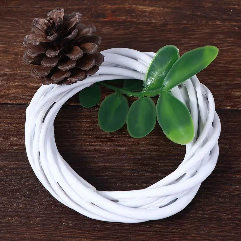 White Rattan Wicker Wreath Ring – Christmas Hanging Ornament Christmas Wreath Ring PLUSH