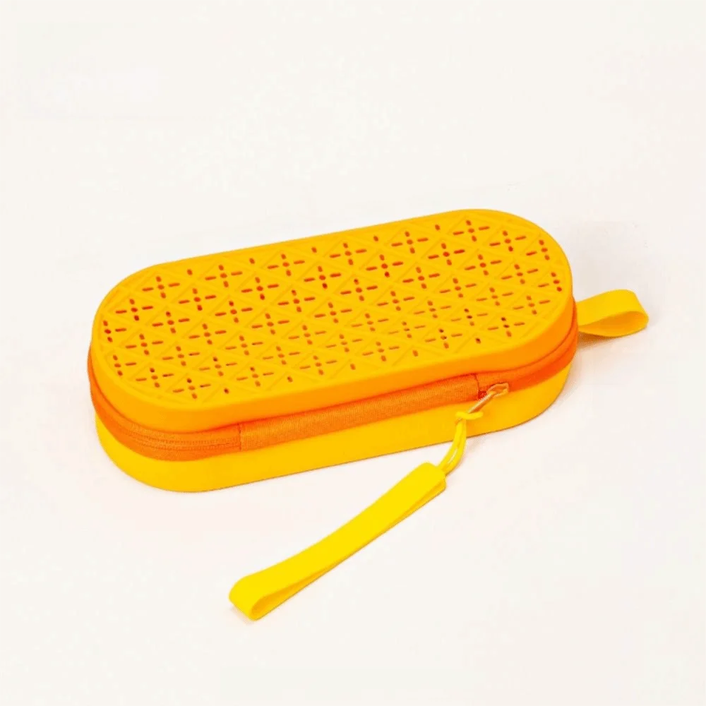 Portable Swim Goggle Case – Waterproof EVA Storage Box Swim Goggle Case PLUSH