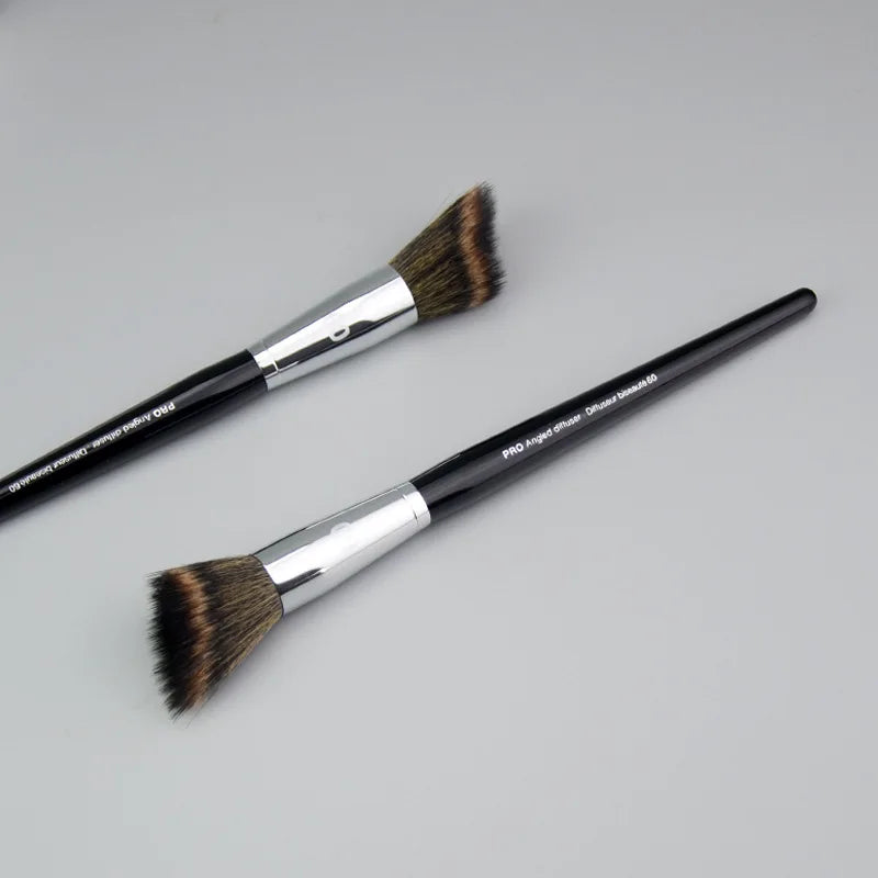Pro Angled Sculpting Makeup Brush – Wood Handle SEP #60 Makeup Brush PLUSH
