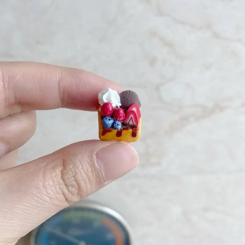 Miniature Dollhouse Berry Ice Cream Toast Model – DIY Accessory Dollhouse Accessory PLUSH A1