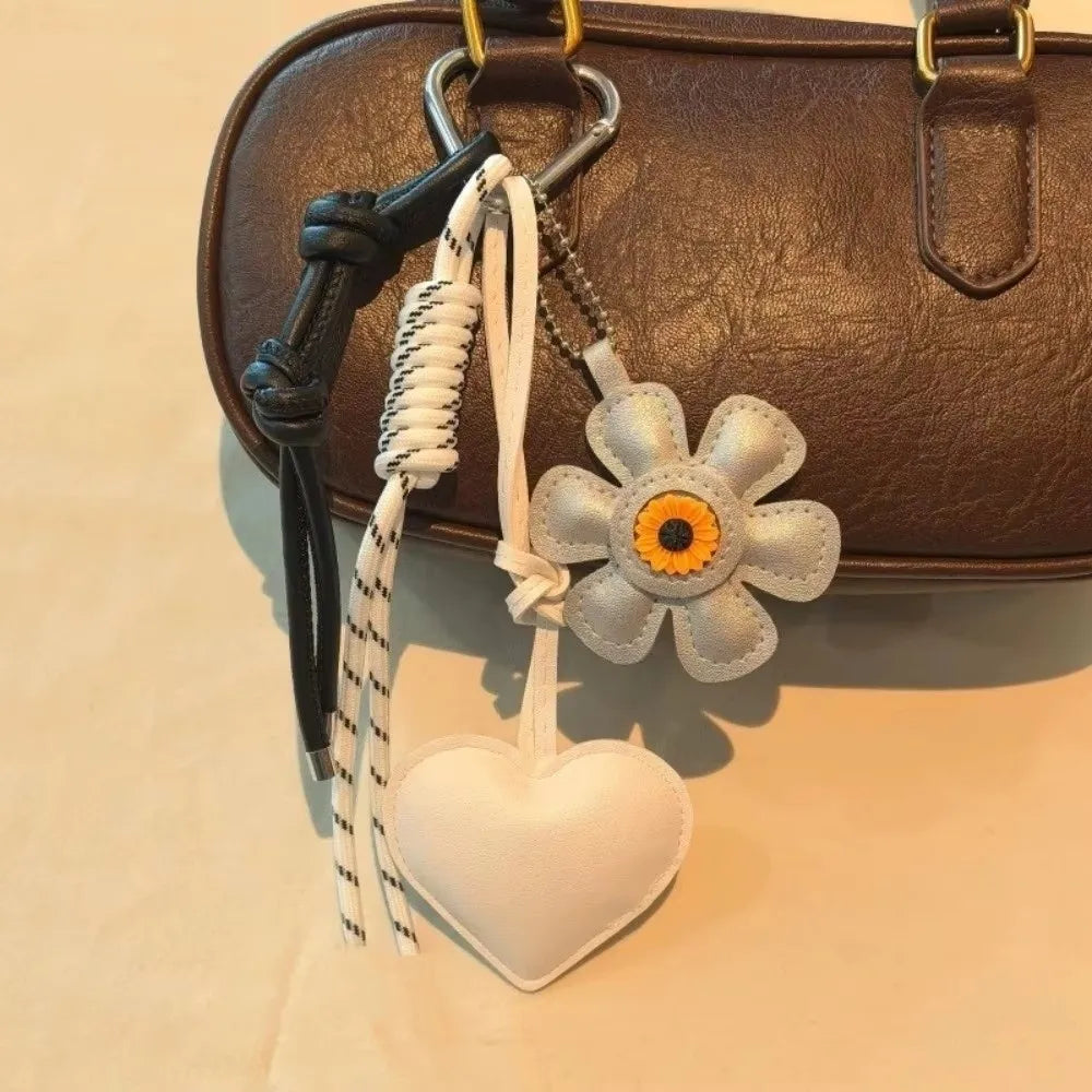 Vintage Sunflower Heart Bag Charm Keychain – PU & Alloy Bag Charm Keychain PLUSH