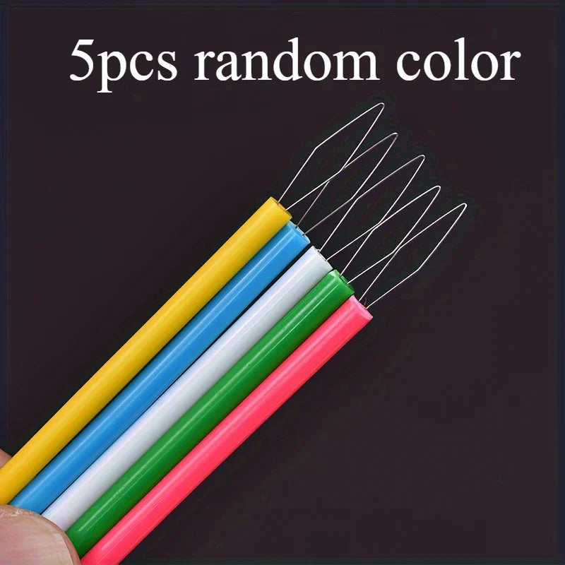 5-Piece Plastic Threading Tool Set – Sewing & Beadwork Sewing Threading Tool PLUSH 5pcs random color