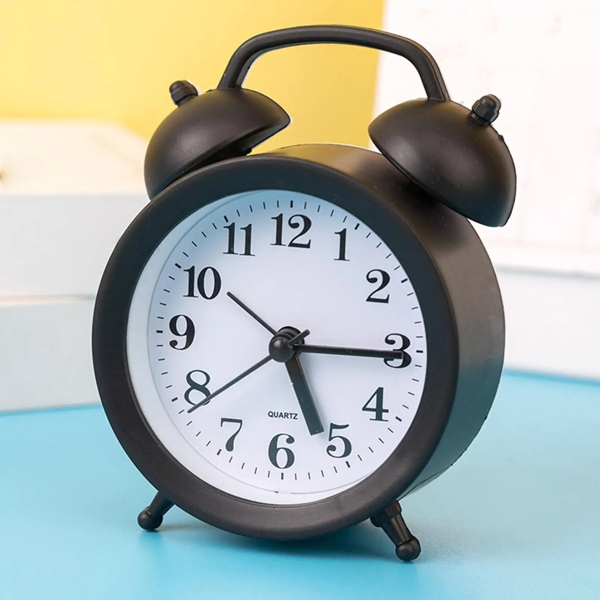 Retro Silent Analog Alarm Clock – Mini Desk & Travel Analog Alarm Clock PLUSH