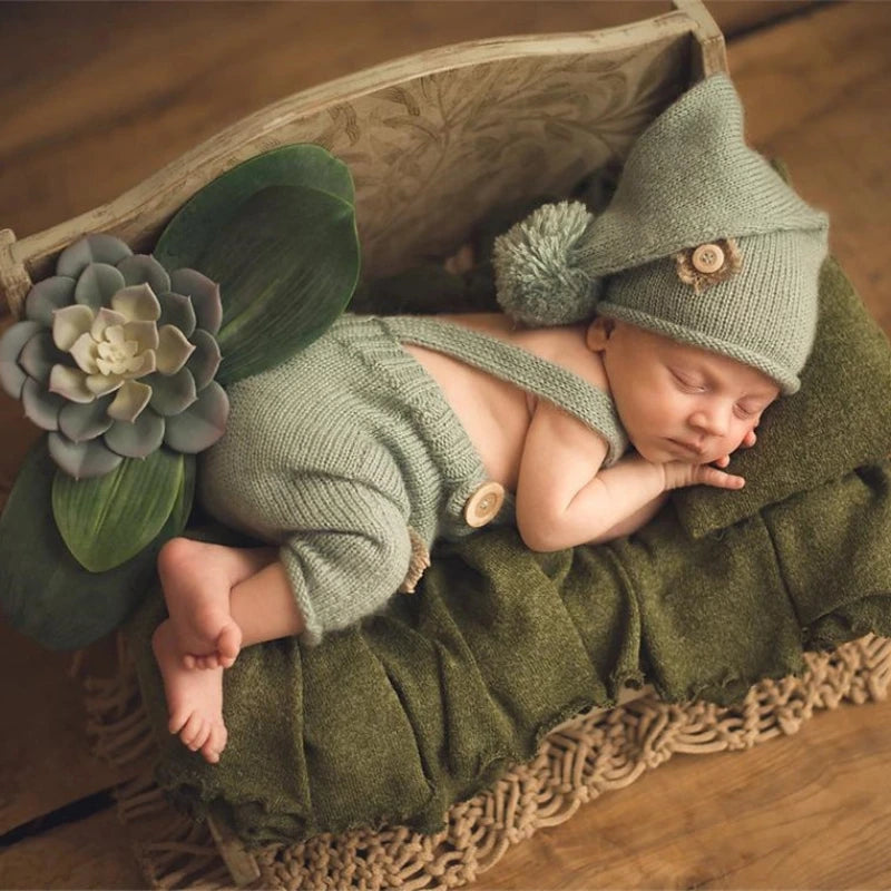 Newborn Photography Prop Wooden Vintage Chair Sofa Crib Photography Prop PLUSH