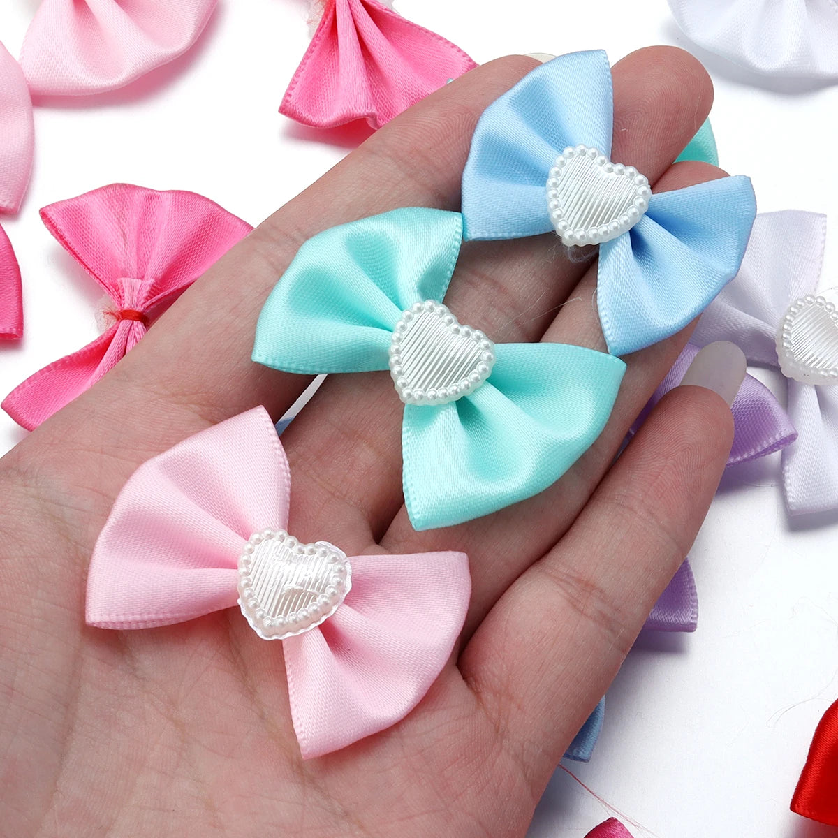20pcs Satin Ribbon Bows with Pearl Heart – DIY Hair & Gift Decor Bow Appliques PLUSH
