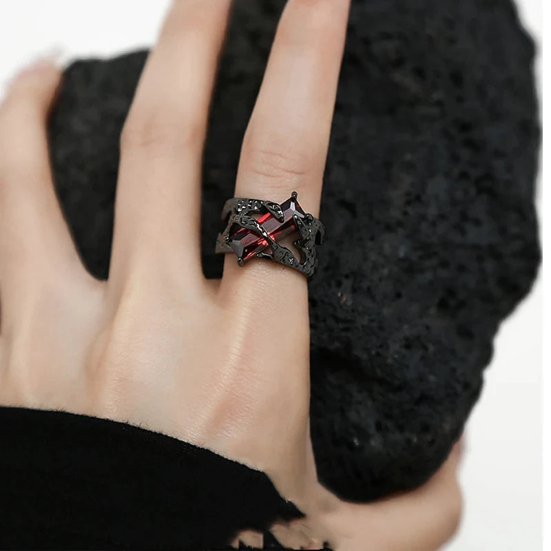 Punk Black Thorn Open Ring – Red Rhinestone Hollow Design Cocktail Ring PLUSH