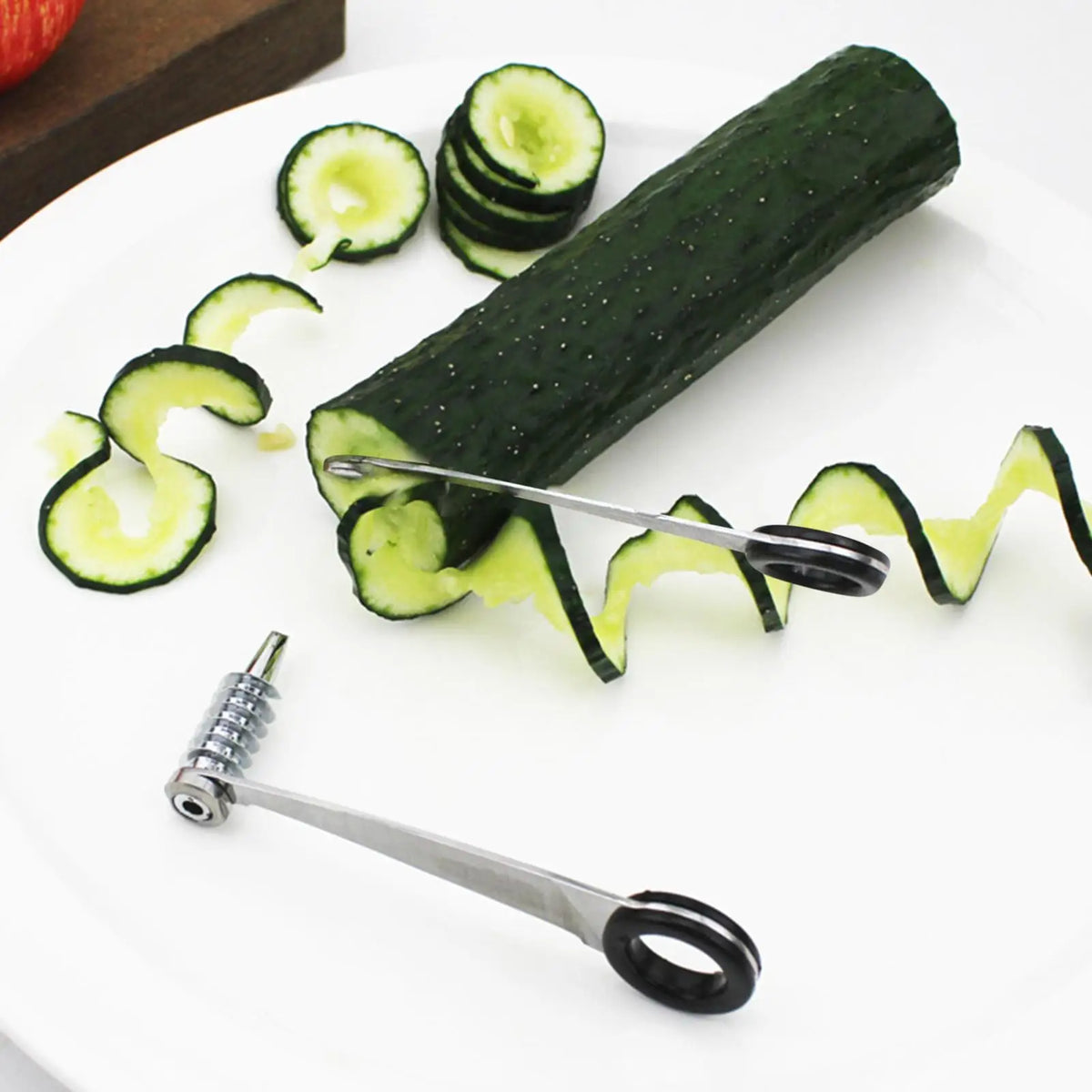 Spiral Vegetable Cutter – Portable Spiralizer for Potato & Veggies Vegetable Spiralizer PLUSH