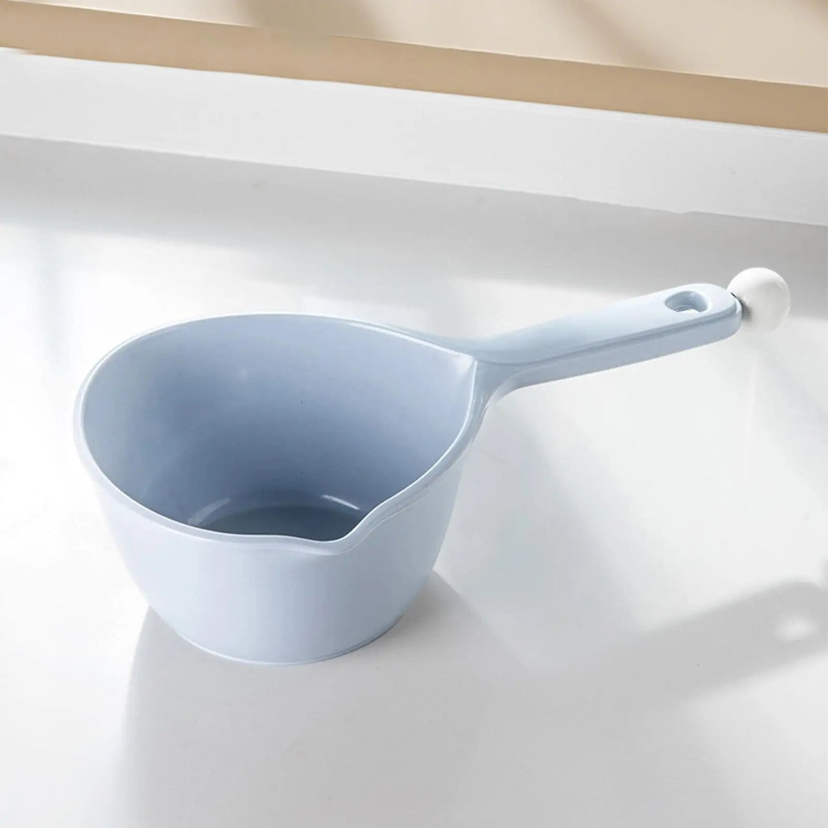 Plastic Water Ladle Bath Scoop – Multi-Use Water Dipper Bath Water Scoop PLUSH
