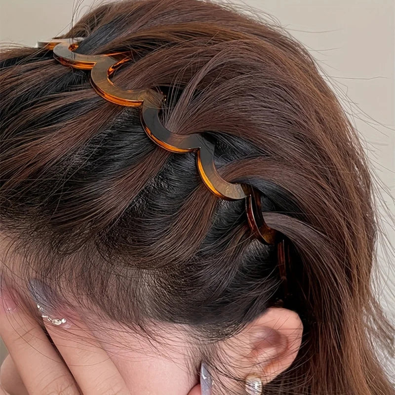 Women's Retro Wave Hairband – Toothed Comb High Top Style Hair Accessory PLUSH