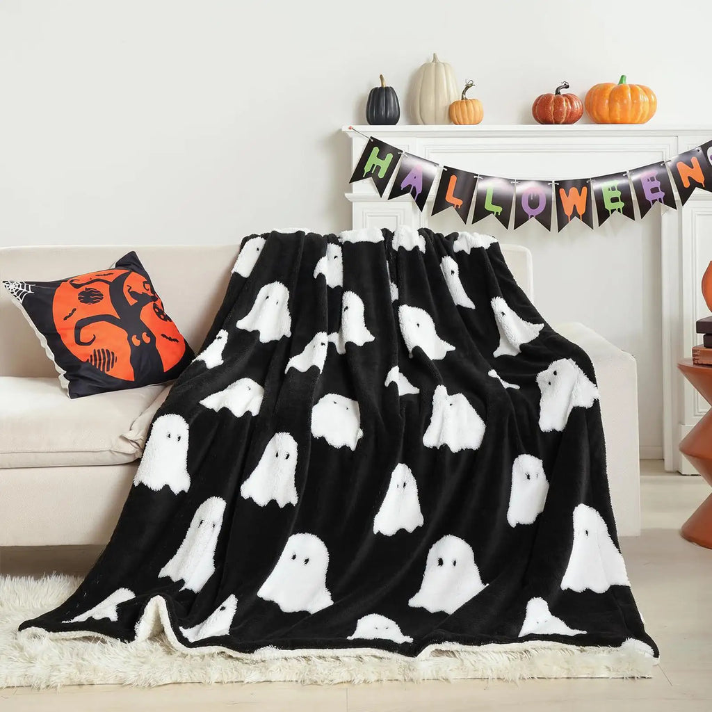 Halloween Pumpkin & Ghost Flannel Throw Blanket | Festive Decor Flannel Throw Blanket PLUSH