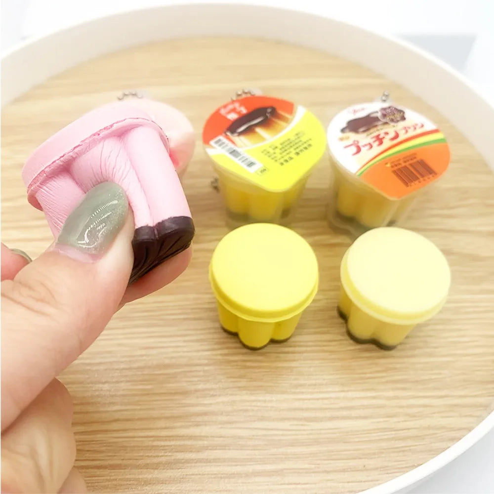 Squeeze Pudding Keychain – Squishy Slow Rebound Food Keyring Novelty Keychain PLUSH