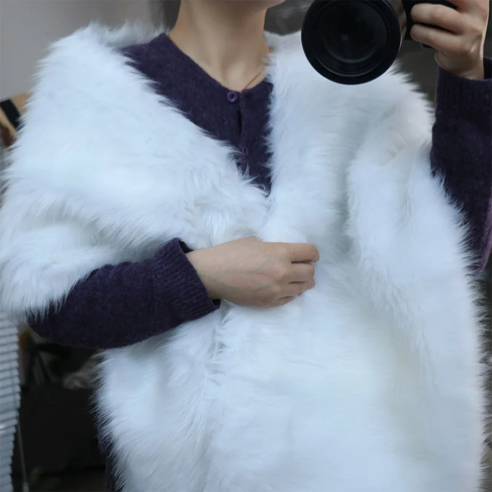 Luxury Faux Fur Bridal Shawl | White Wedding Wrap 175cm Bridal Fur Shawl PLUSH