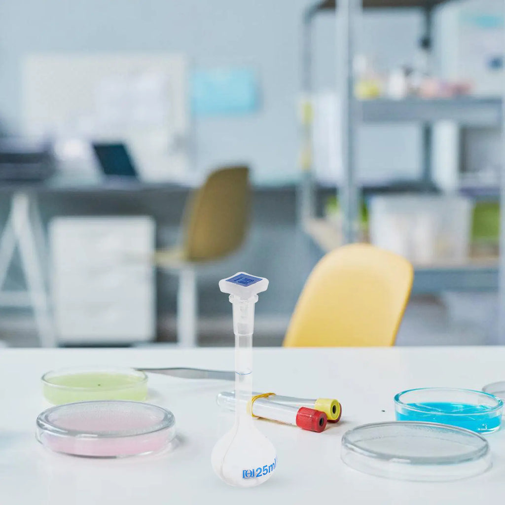 25mL Polypropylene Volumetric Flask – Lab Chemistry & Biology Volumetric Flask PLUSH