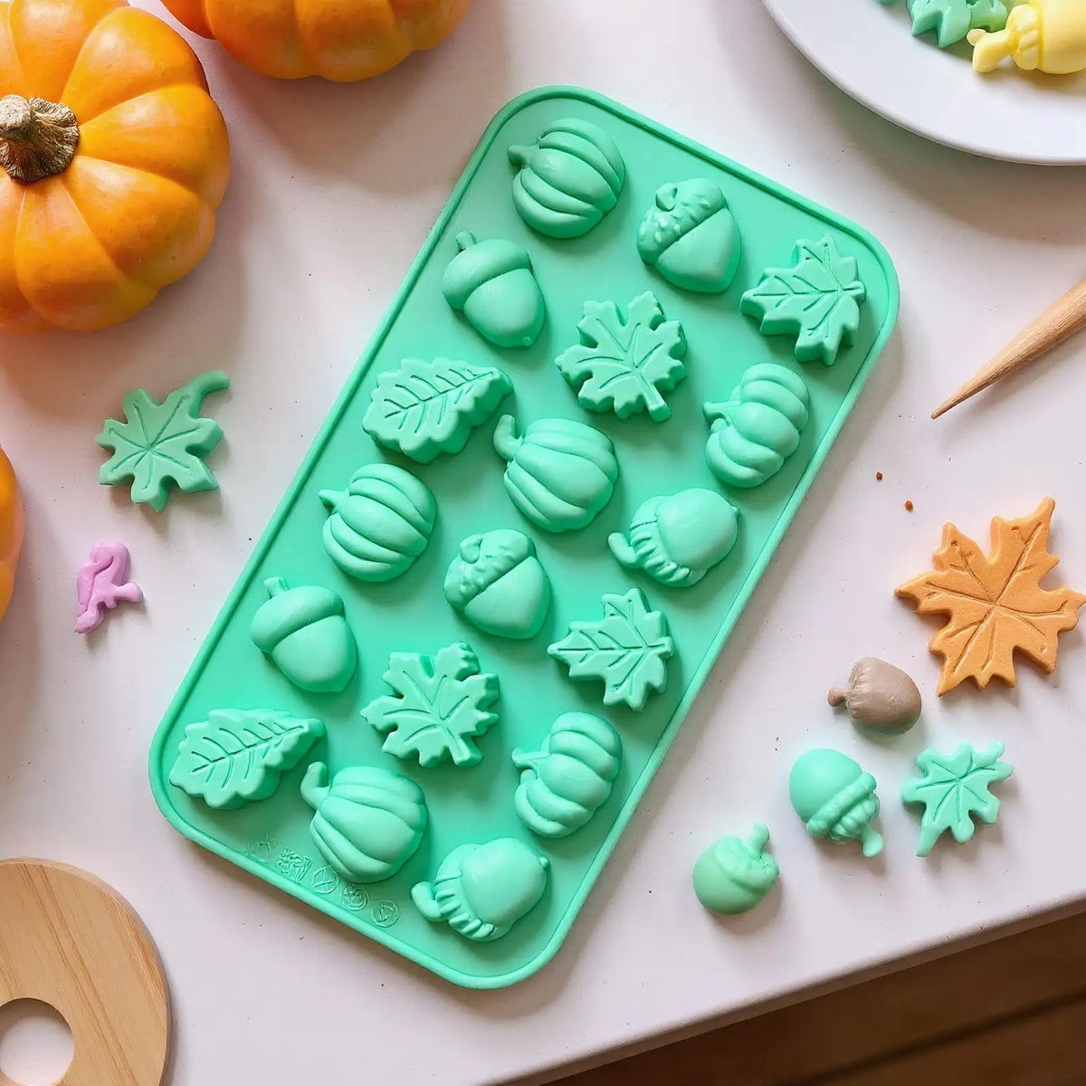 Fall Thanksgiving Silicone Molds – Pumpkin Leaf Pine Cone Silicone Baking Mold PLUSH