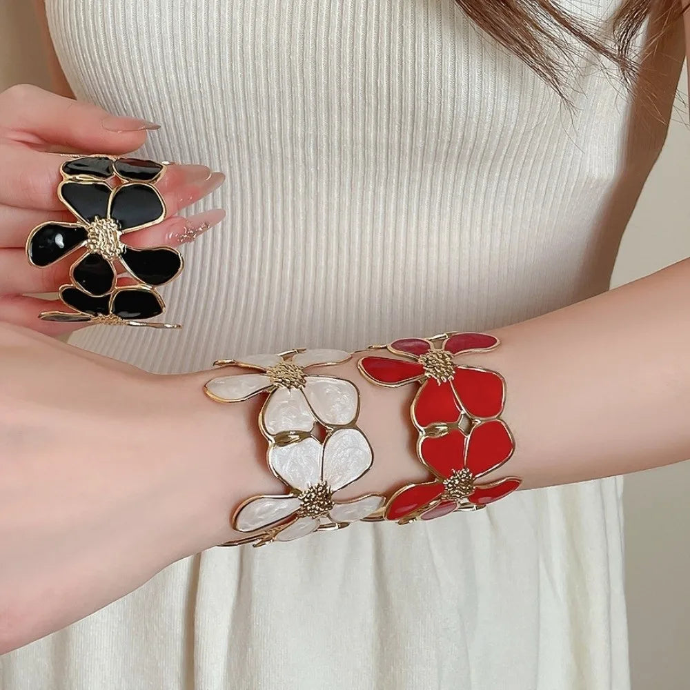 Floral Open Bangle & Ring Set – Vintage Women's Jewelry Jewelry Set PLUSH
