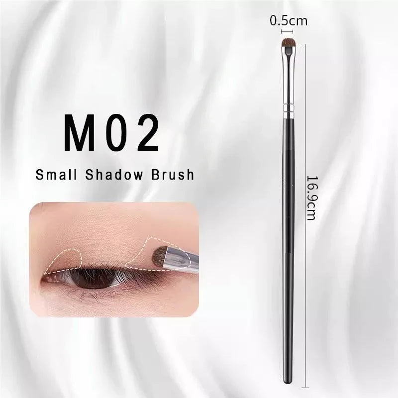 PLUSH Horse Hair Eye Detail Brush – Precision Eye Makeup Eye Makeup Brush PLUSH M02