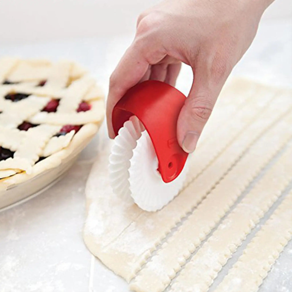 Pie Crust Cutter & Pastry Wheel Roller | DIY Baking Tool Pastry Cutter Tool PLUSH