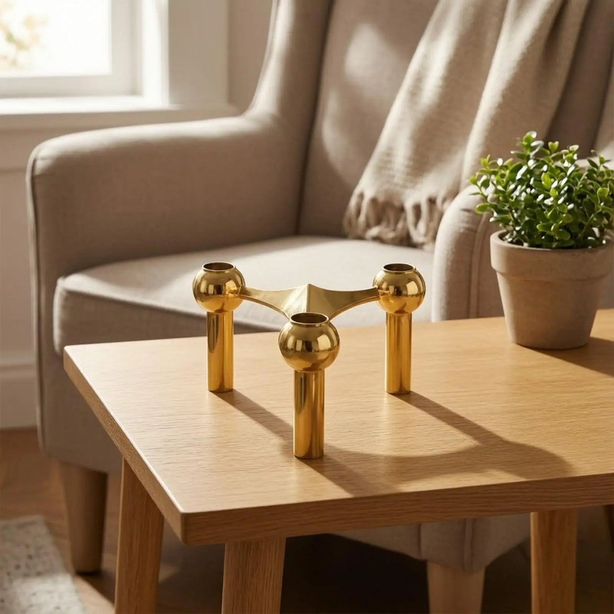 Modern Geometric Metal Candle Holder – Glossy Table Centerpiece Candle Holder PLUSH