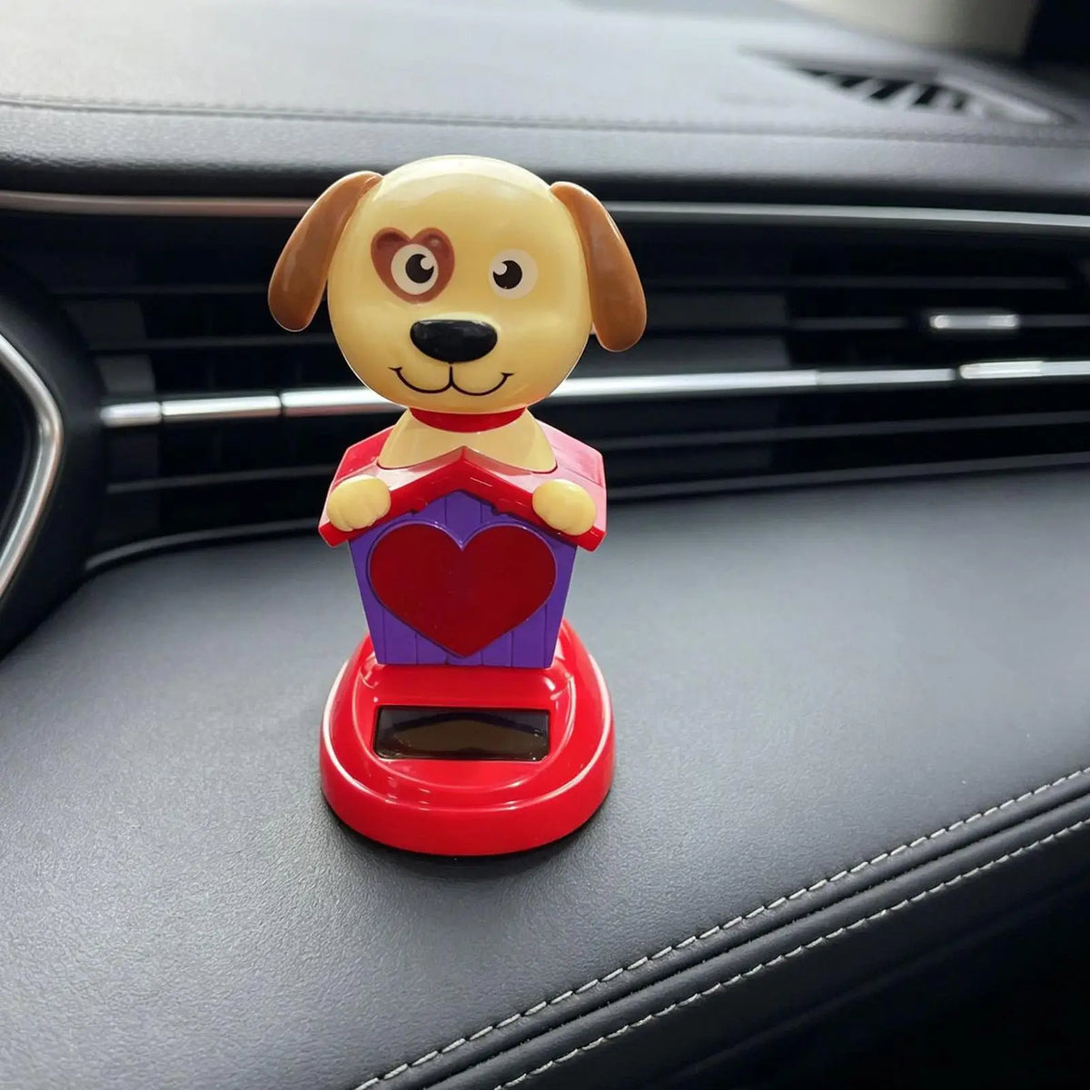 Solar Dashboard Dog Figurine – Swaying Car Decor Ornament Dashboard Figurine PLUSH