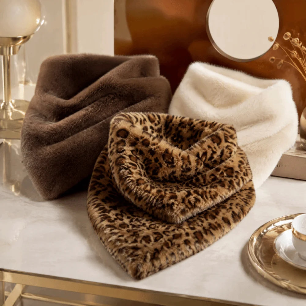Women's Plush Faux Fur Triangle Scarf – Leopard Print Neck Warmer Plush Triangle Scarf PLUSH