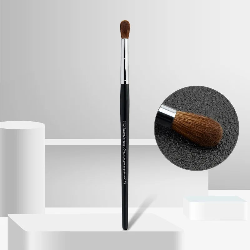 Tapered Crease Eyeshadow Brush Natural Goat Hair – PLUSH SEP #19 Eyeshadow Brush PLUSH