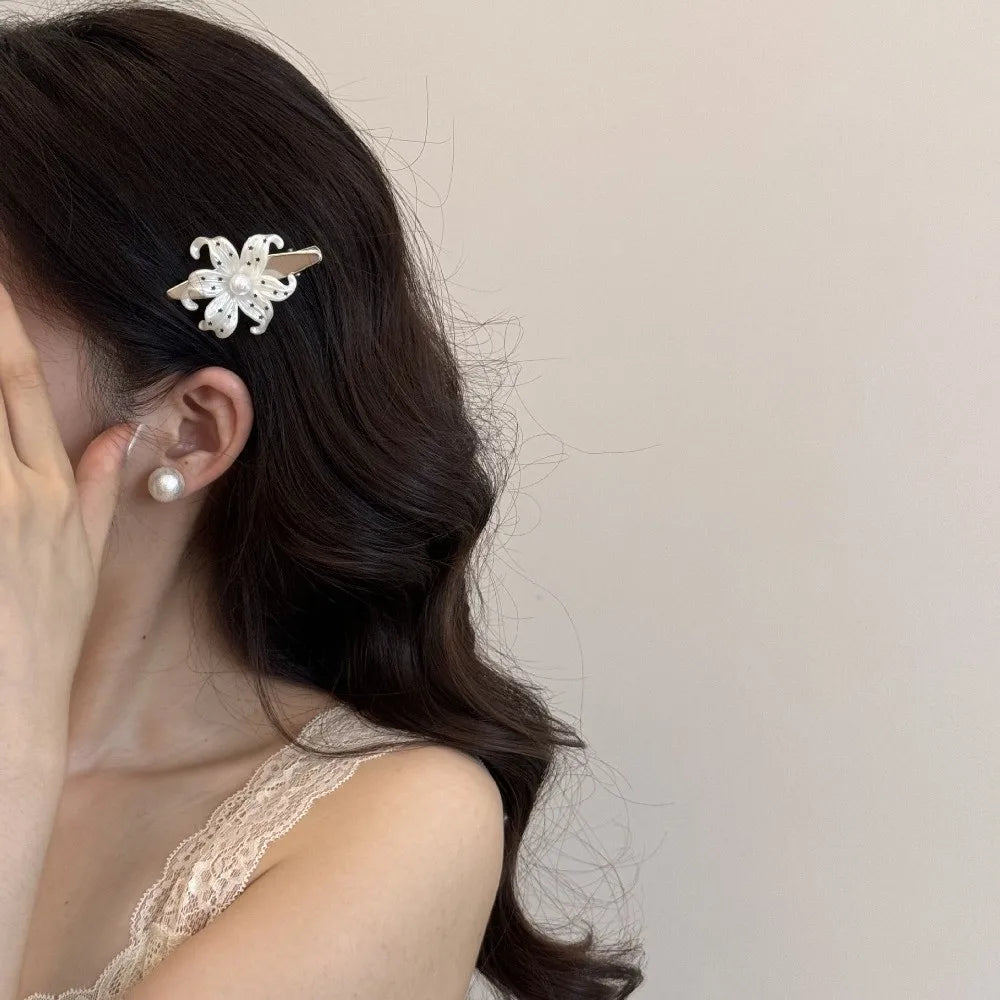 Beige Flower Hair Clips Pearl Star Print Korean Vintage Barrette Hair Clip Barrette PLUSH
