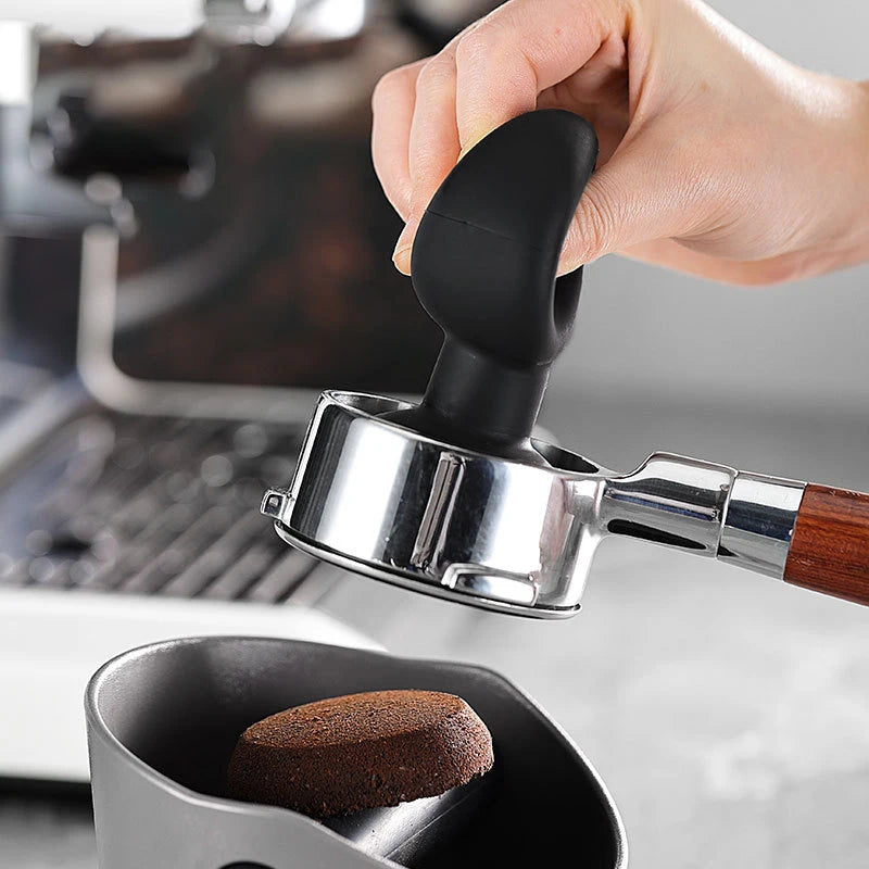 58mm Vacuum Coffee Puck Remover Tool – Silicone, Black Coffee Puck Remover PLUSH