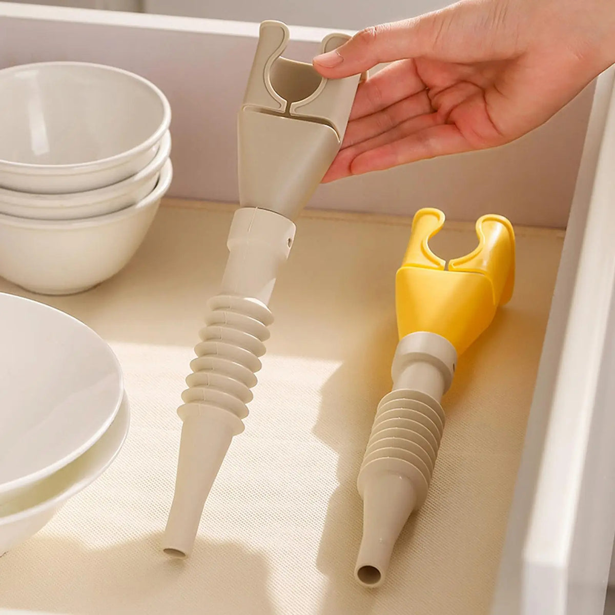 Extendable Spill-Proof Kitchen Funnel for Liquids | PP+Silicone Kitchen Funnel PLUSH