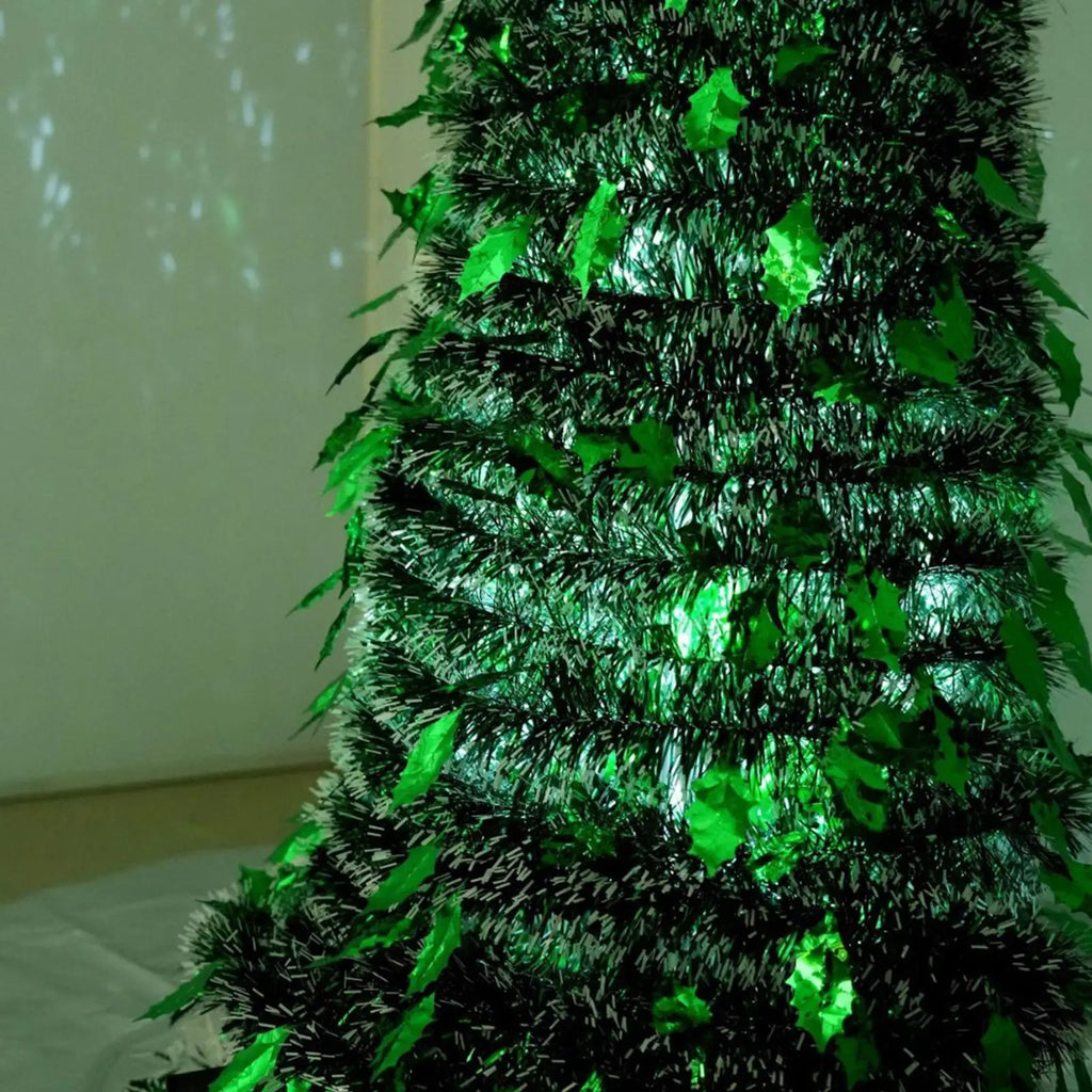150cm Foldable Artificial Christmas Tree – Indoor Holiday Decor Artificial Christmas Tree PLUSH