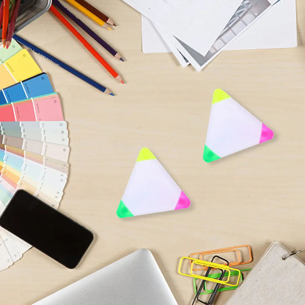 5pcs Triangle Highlighters – Multicolor Fluorescent Marking Pens Highlighter Pen Set PLUSH