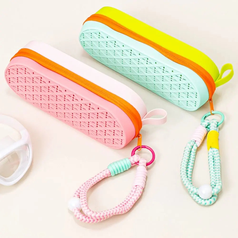 Portable Swim Goggle Case – Waterproof EVA Storage Box Swim Goggle Case PLUSH