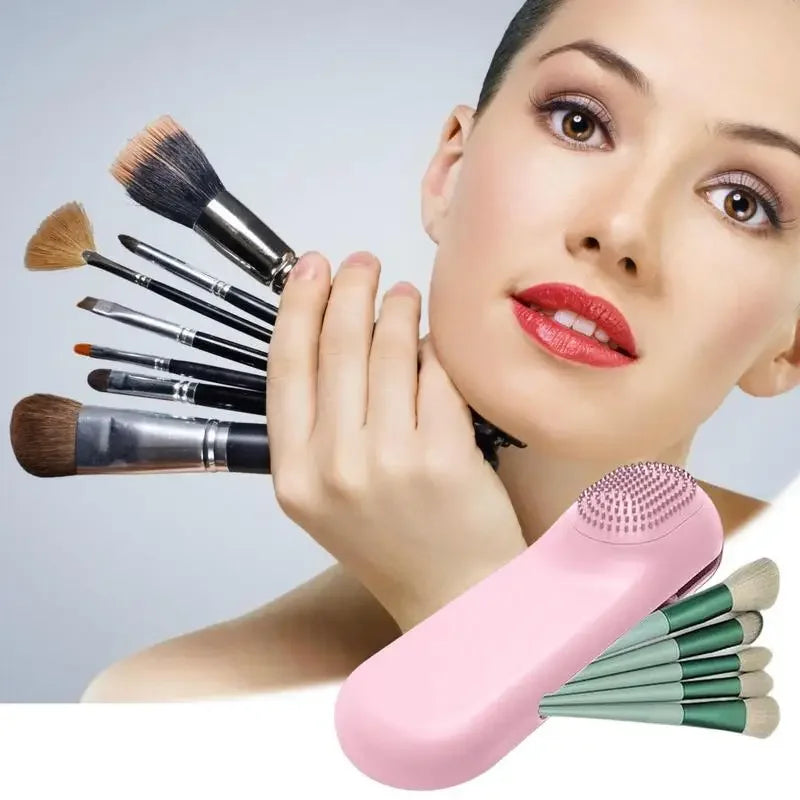 Silicone Magnetic Makeup Brush Holder – Travel Cosmetic Bag Makeup Brush Holder PLUSH