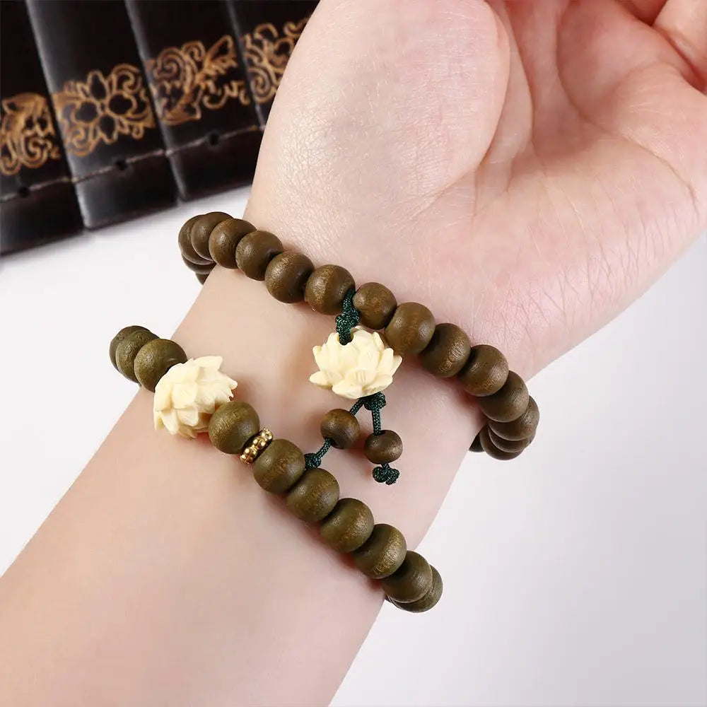 Elastic Sandalwood Flower Bead Bracelet – Handwoven Wood Wood Bead Bracelet PLUSH