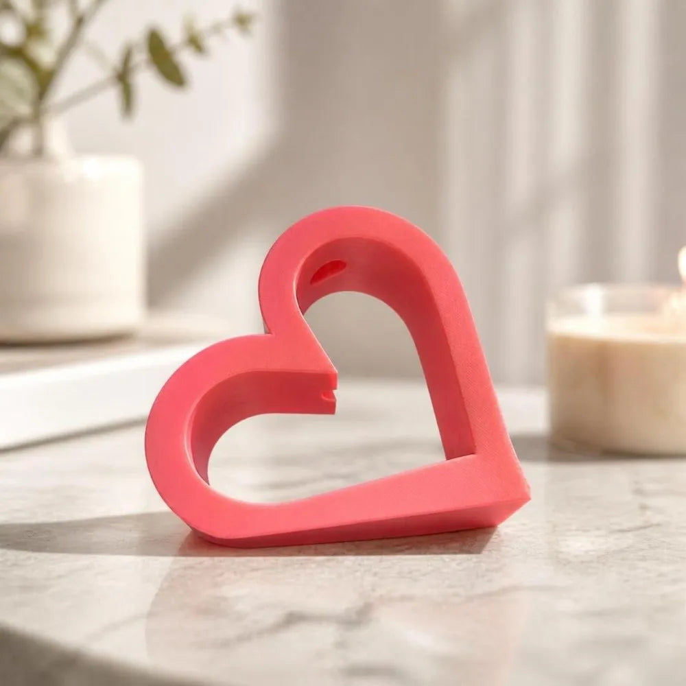 3D Printed Heart Shaped Flower Vase – Hollowed Rose Holder Decorative Flower Vase PLUSH