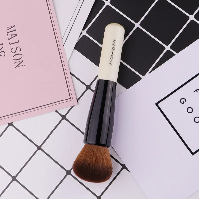 Powder Makeup Brush – Wood Handle Soft Round Dense Bristle Makeup Brush PLUSH