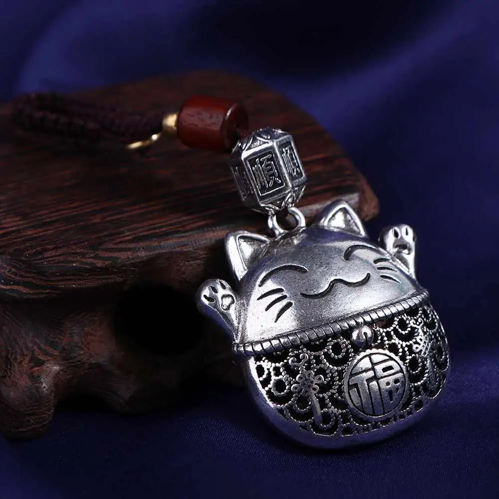 Maneki Neko Lucky Cat Key Chain – Chinese Style Charm Pendant Charm Key Chain PLUSH